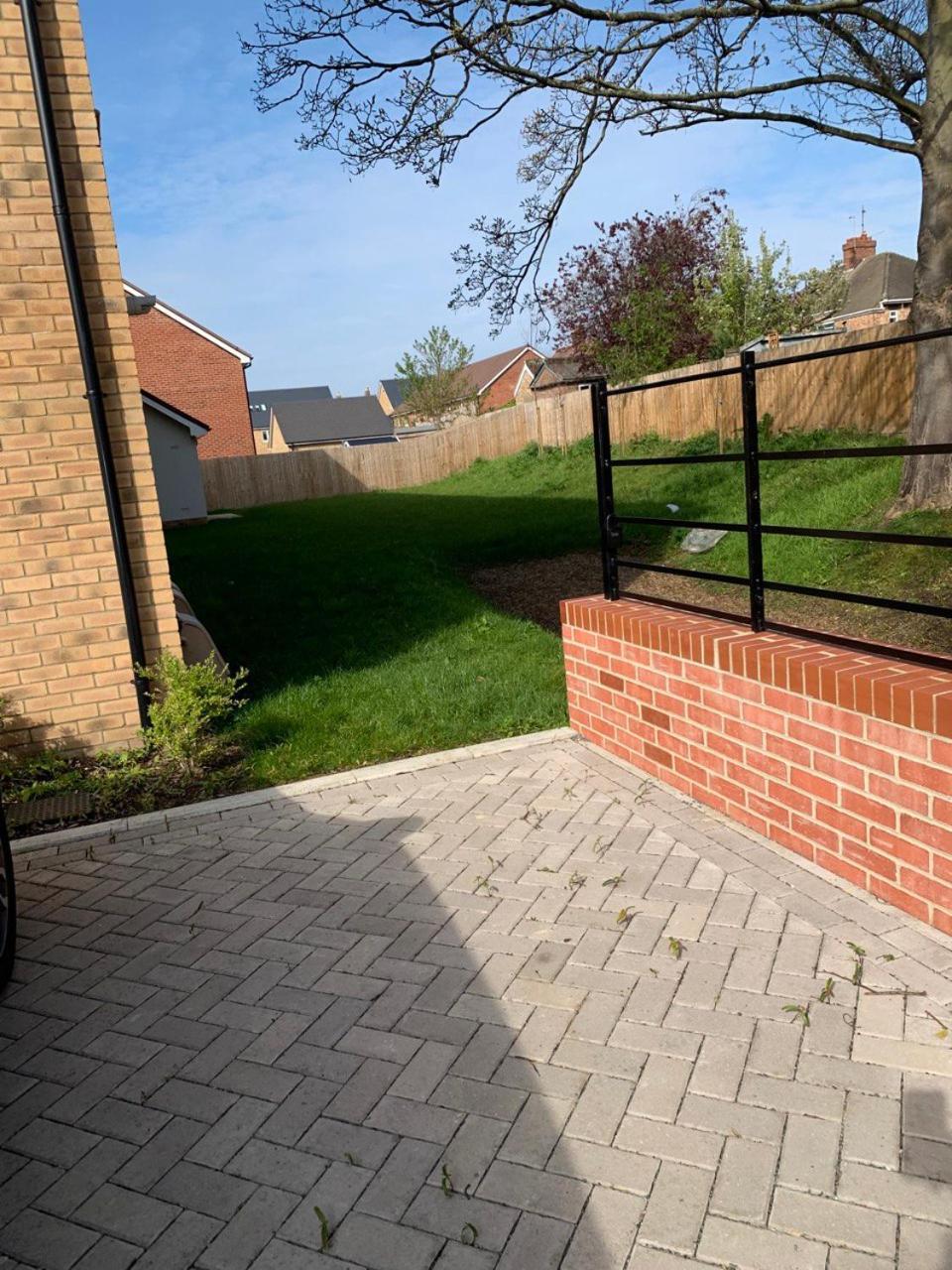 Peterborough Brand New City Center Apartment 2 Bedroom 2 Bath Apartment Free Parking Contractors Welcome Eksteriør billede